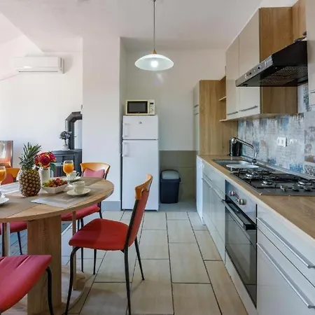 Franka Apartment